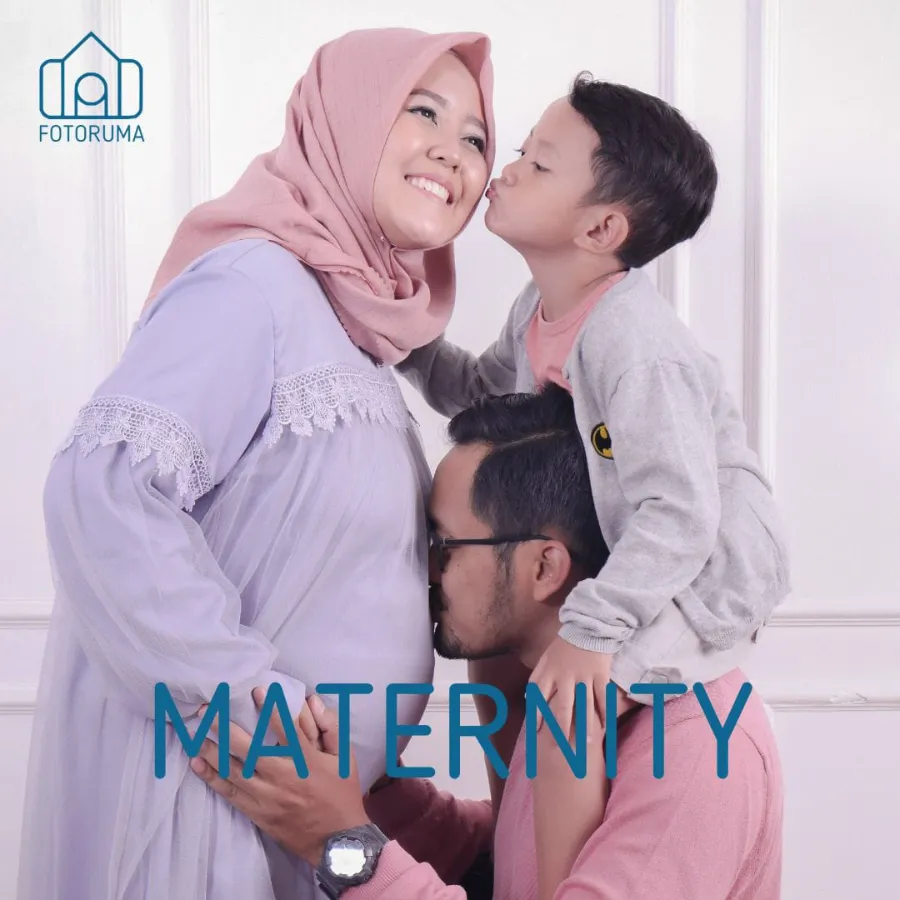 Foto maternity di studio Fotoruma